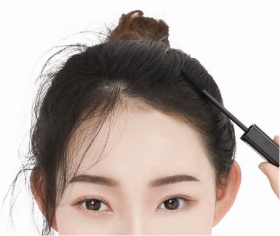 Styling hair with a hair wax stick